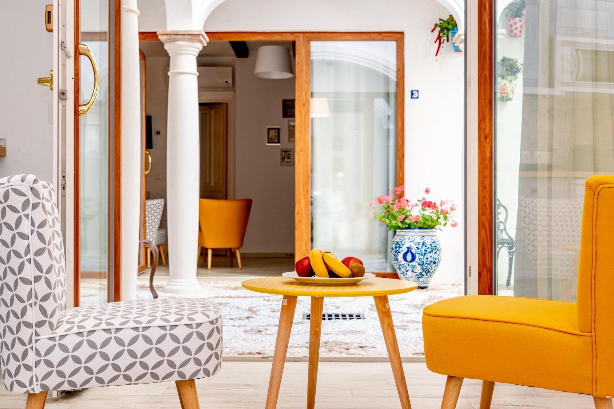 אסטפונה Casa Del Patio - Boutique Apartments (Adults Only) מראה חיצוני תמונה