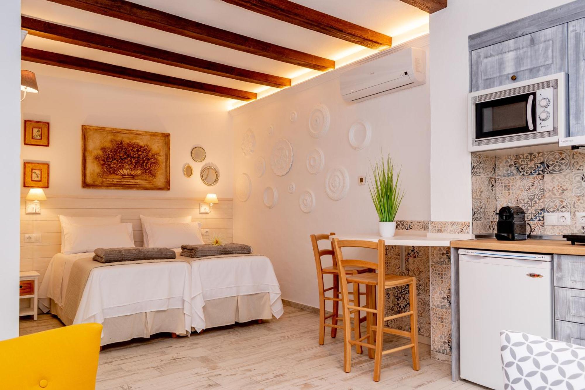 אסטפונה Casa Del Patio - Boutique Apartments (Adults Only) מראה חיצוני תמונה
